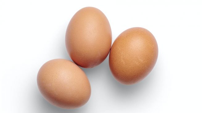 Huevos con manchas en la cáscara