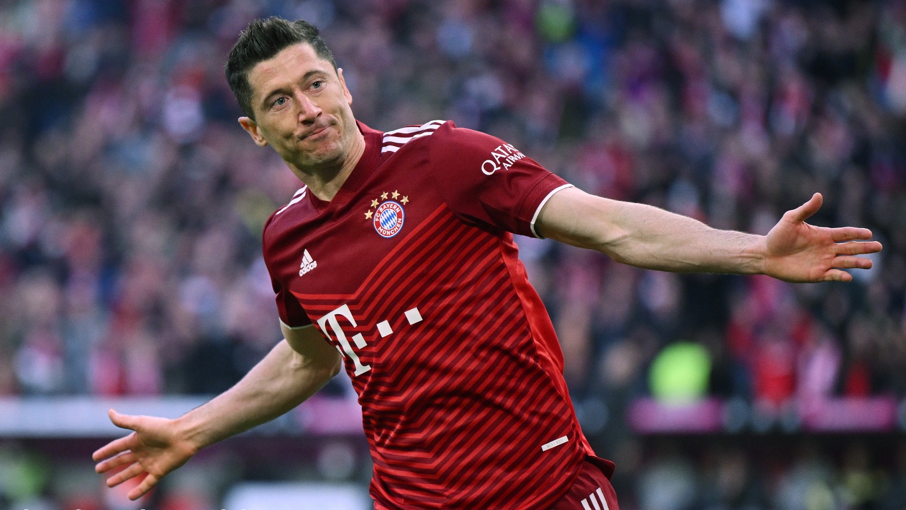 Robert Lewandowski celebra un gol con el Bayern. (Getty)