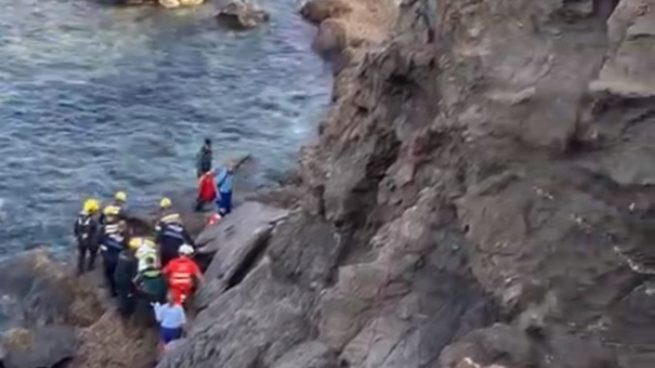Una pareja cae desde un acantilado de 30 metros al intentar hacerse un ‘selfie’ en un mirador de Almería
