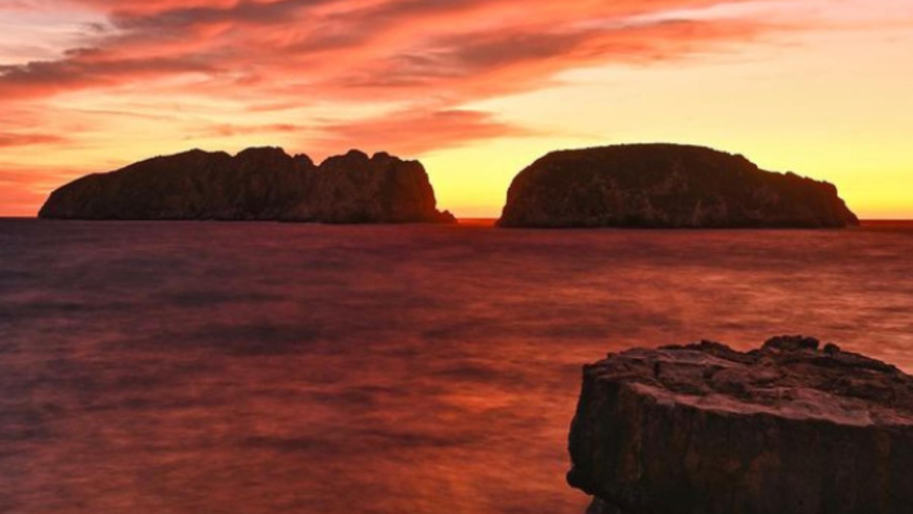 Las islas Malgrats, el paraíso balear para disfrutar del atardecer