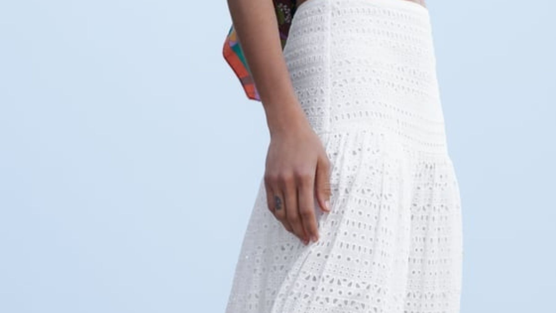 Descubramos los modelos de faldas tendencia para este verano / Foto: Zara