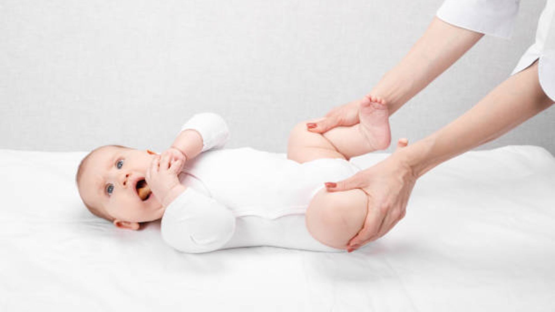 Descubre más sobre la displasia de cadera en los bebés y cómo tratar
