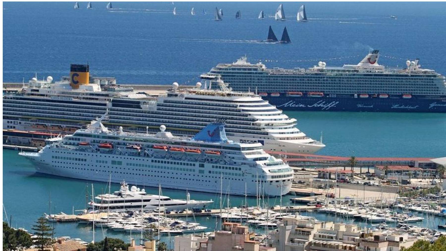 Tres cruceros en el Puerto de Palma en una imagen de 2018.