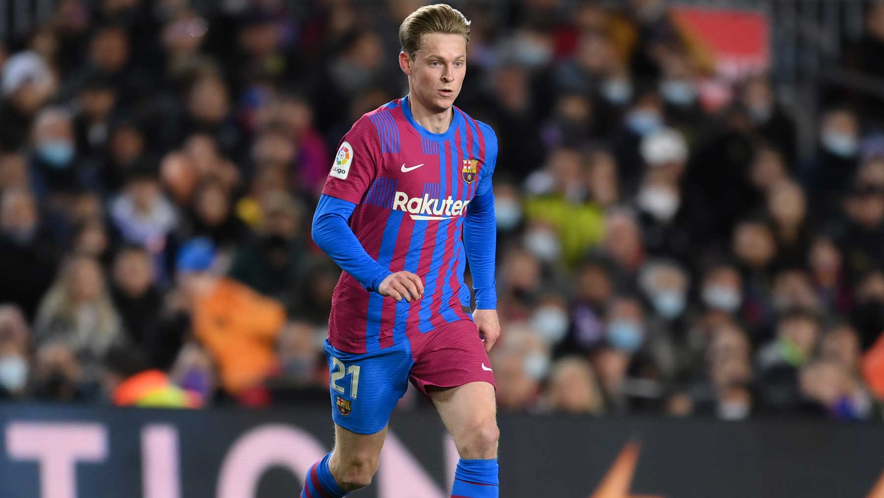 De Jong, durante un partido con el Barcelona (Getty)