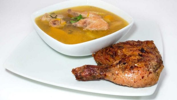 Caldo de pollo