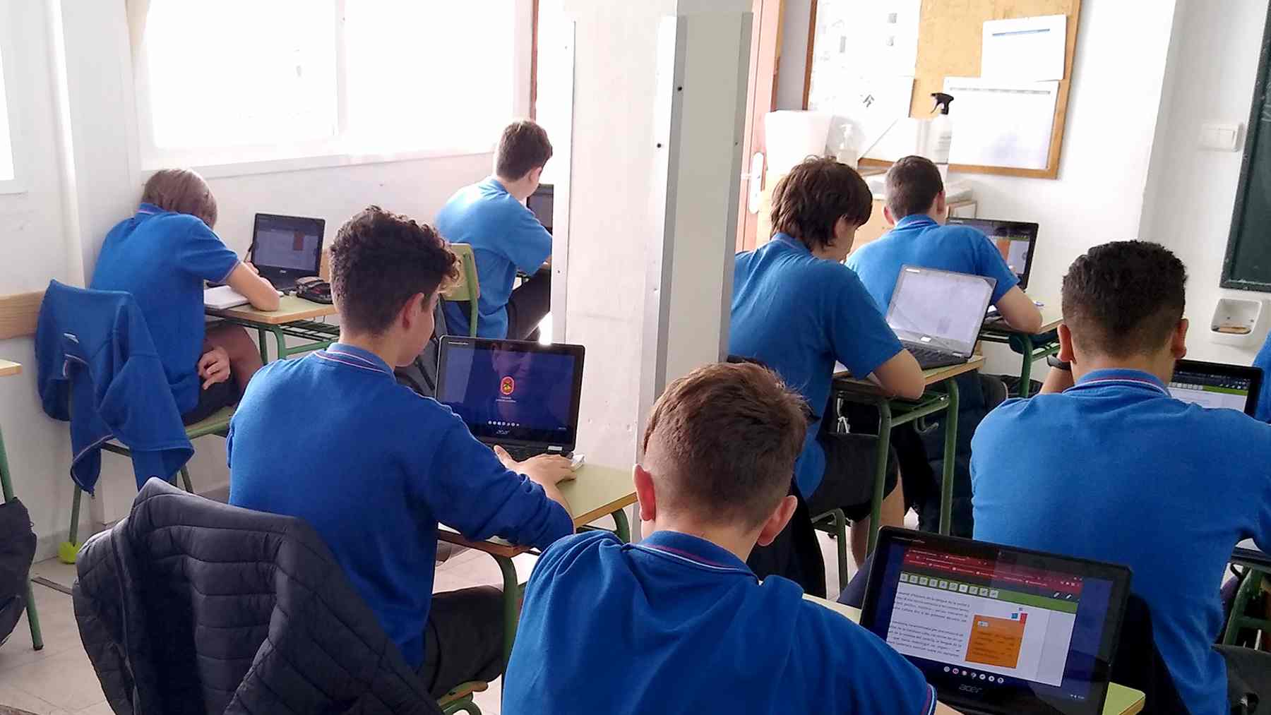 Estudiantes de Secundaria de un centro concertado de Palma durante una clase.