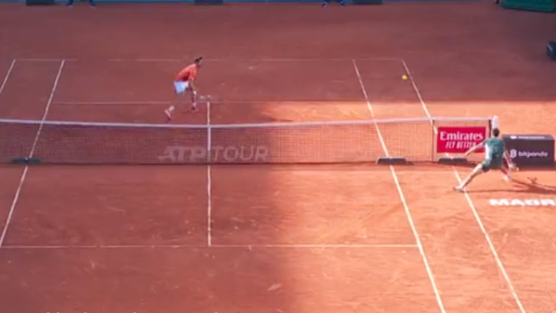El punto de Carlos Alcaraz para mandar el partido al tercer set. (TennisTV)