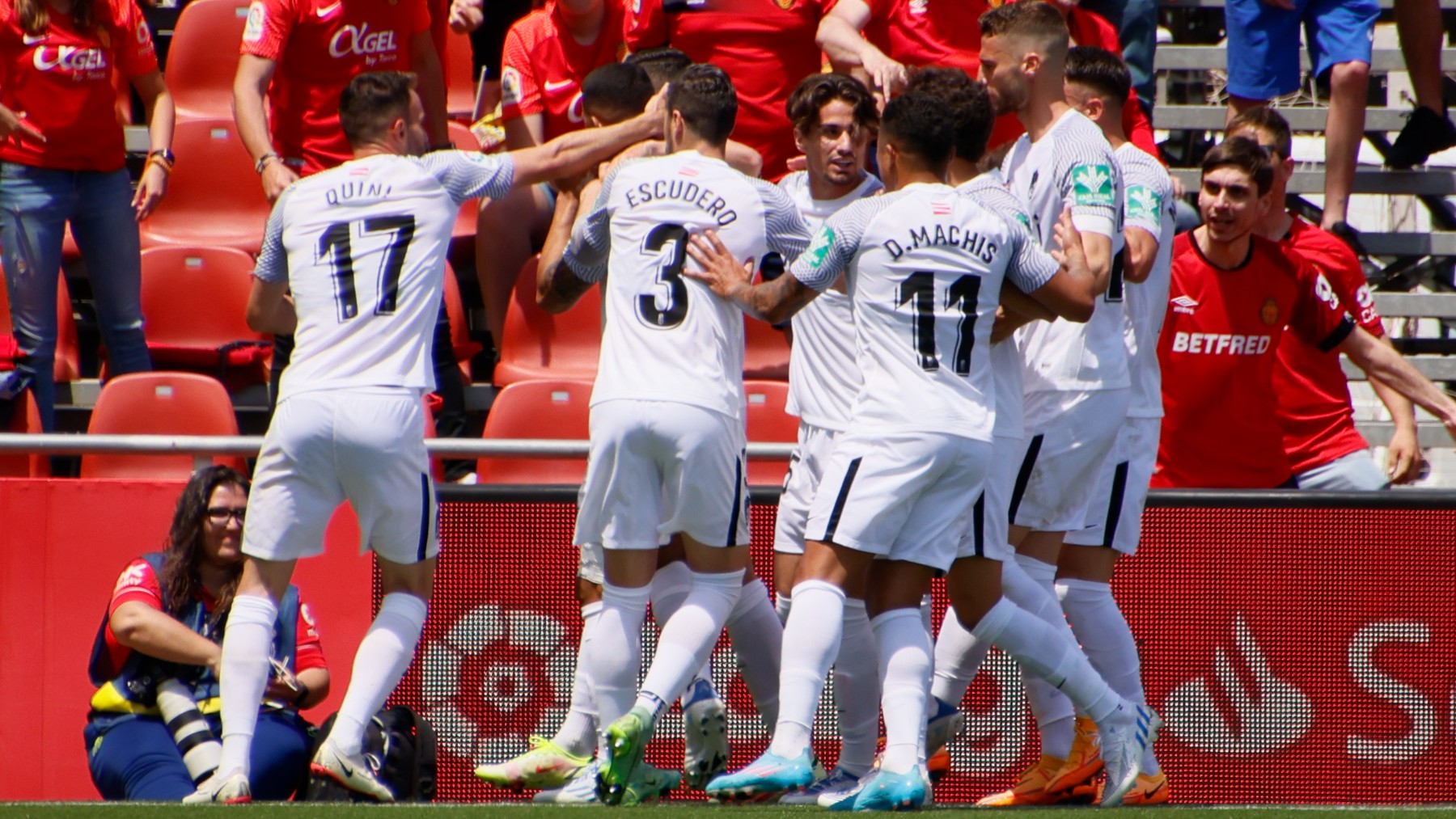El Granada celebra un gol ante el Mallorca.