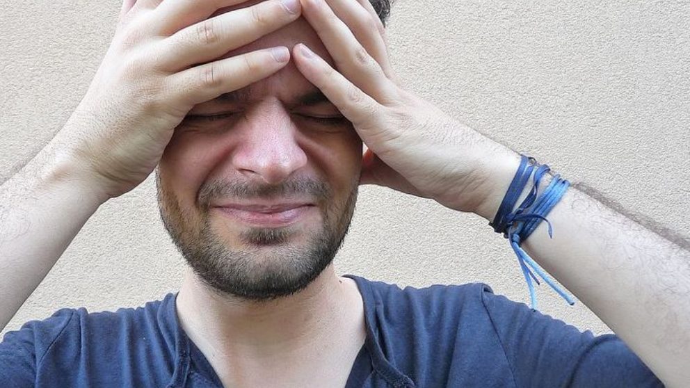 Cómo deshacernos de los malos pensamientos antes de ir a dormir