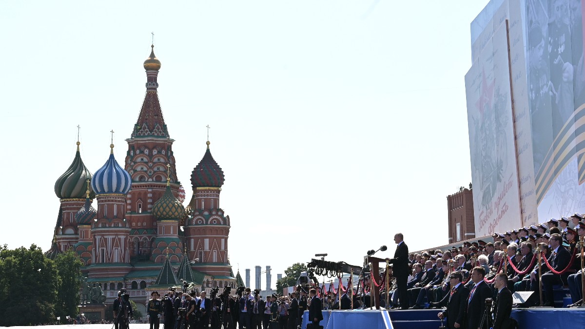 Putin durante un desfile militar.