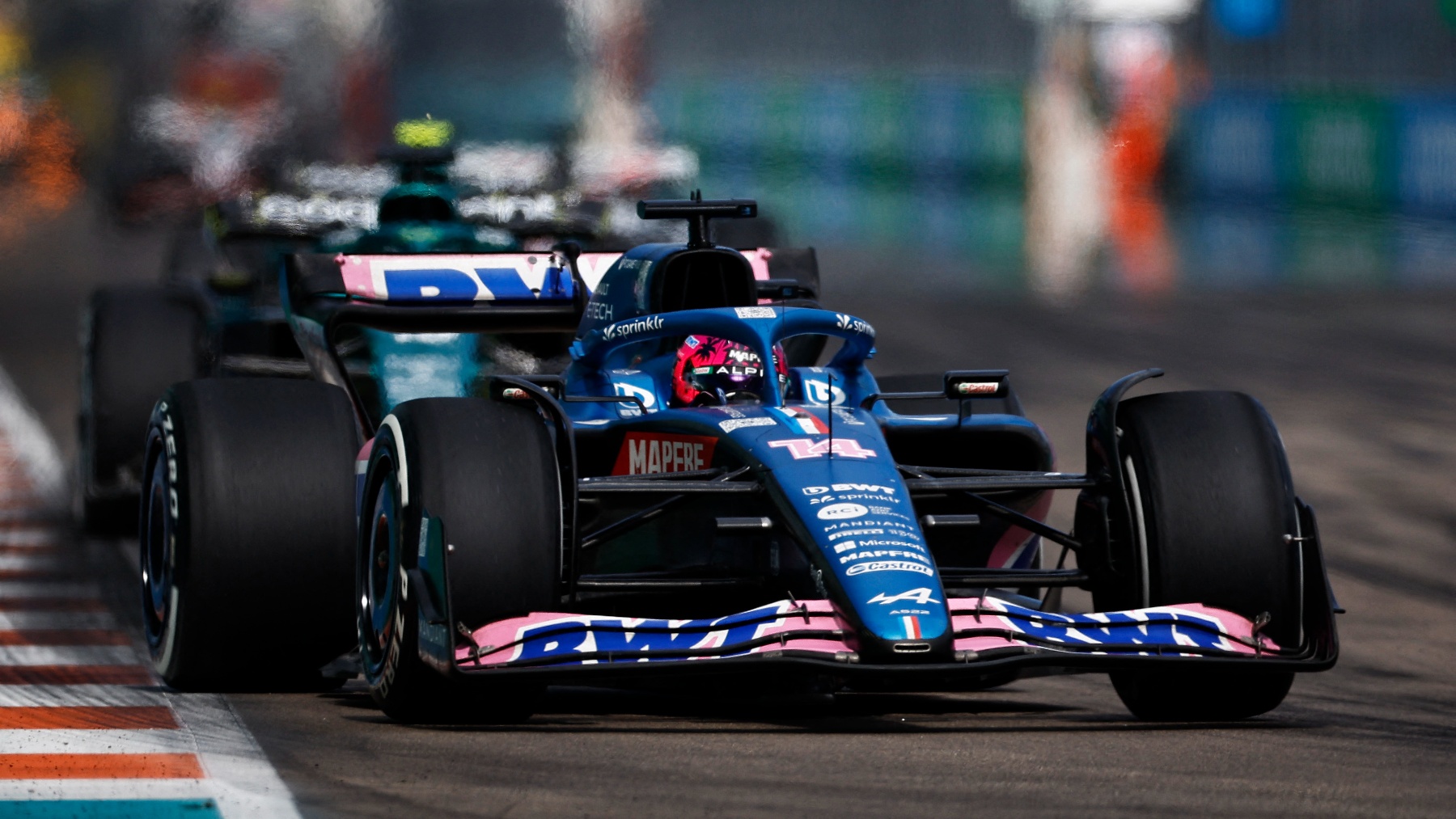 Fernando Alonso rodando en Miami. (AFP)