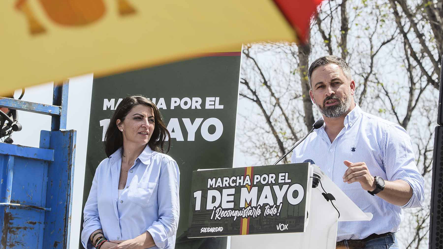 Santiago Abascal y Macarena Olona, el pasado 1 de mayo, en Cádiz.