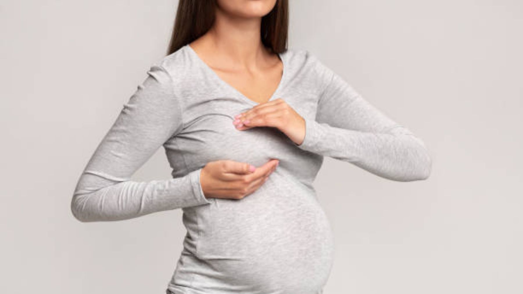 Descubre cómo mantener en forma los pechos durante el embarazo