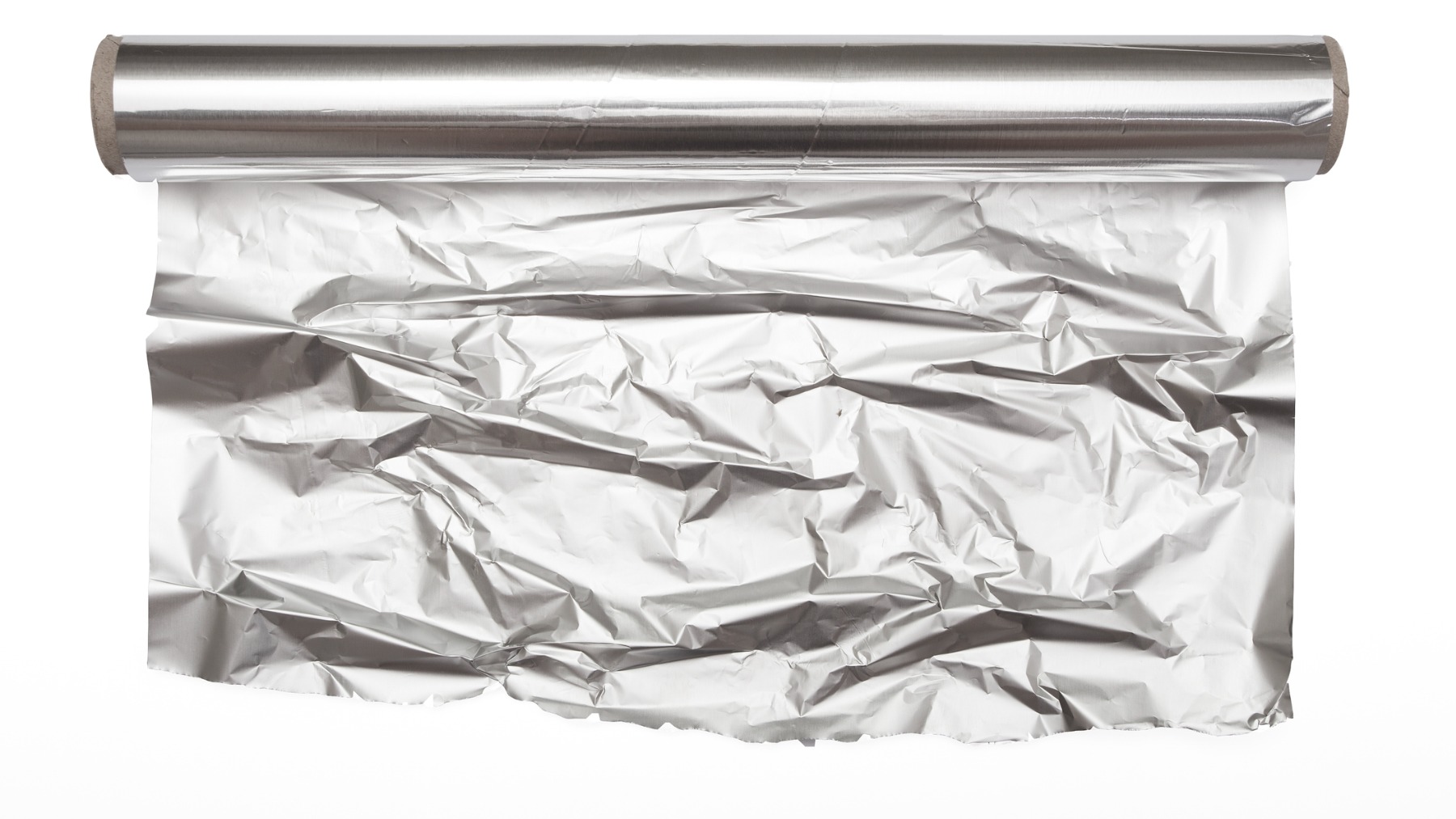 Envolver comida en papel aluminio es un gran error