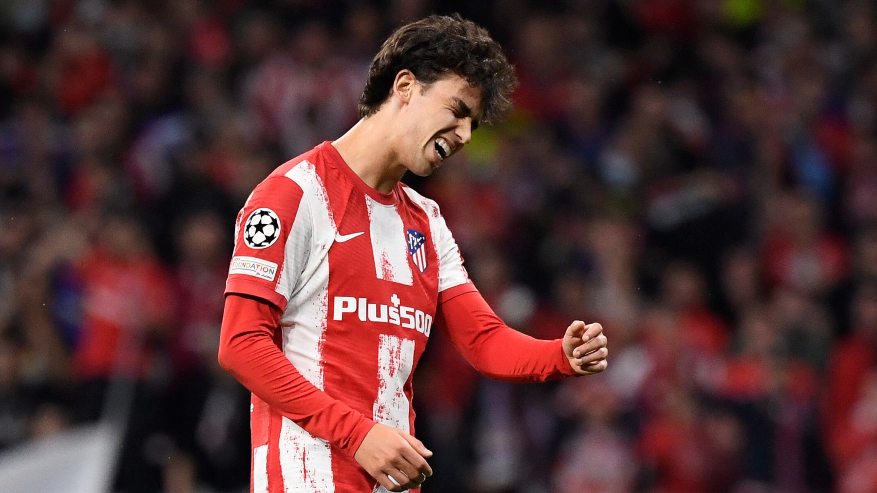 Joao Félix se lamenta en un partido con el Atlético de Madrid. (AFP)