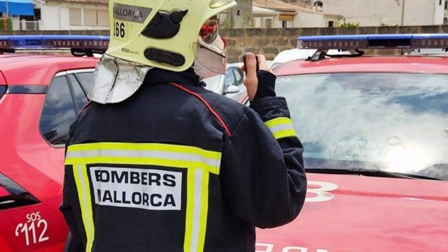 Mallorca: los bomberos rescatan sana y salva a la mujer que cayó a un pozo en Ses Salines
