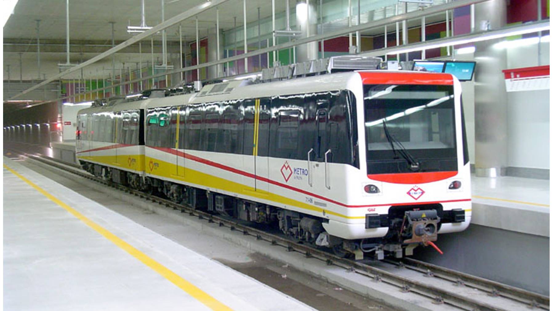 El Metro de Palma en la estación de la Universidad Balear.