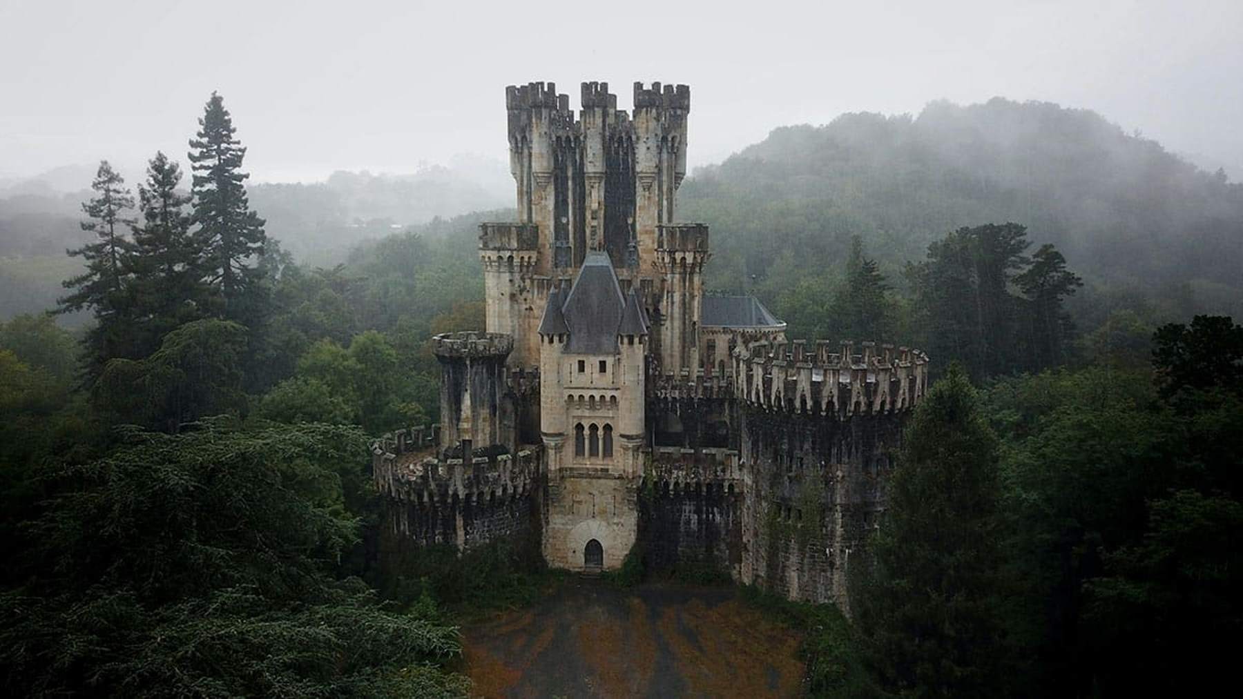 El impresionante y desconocido castillo de España perfecto para una escapada primaveral