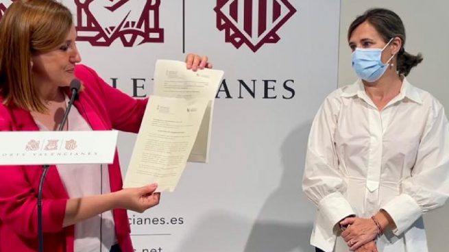 María José Catalá y Elena Bastidas, en las Cortes Valencianas.