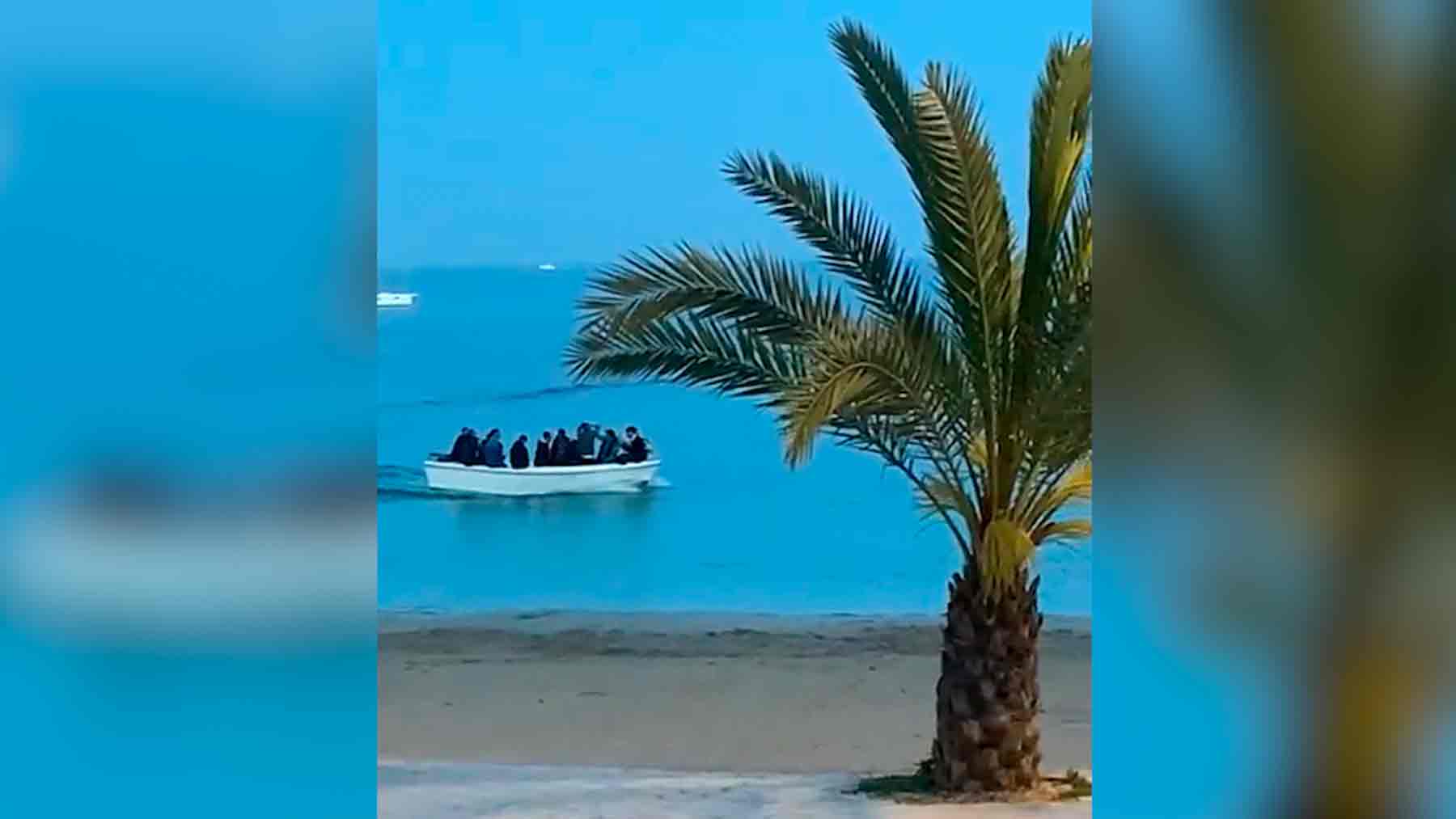 Llegada de migrantes en patera a la isla de Ibiza.