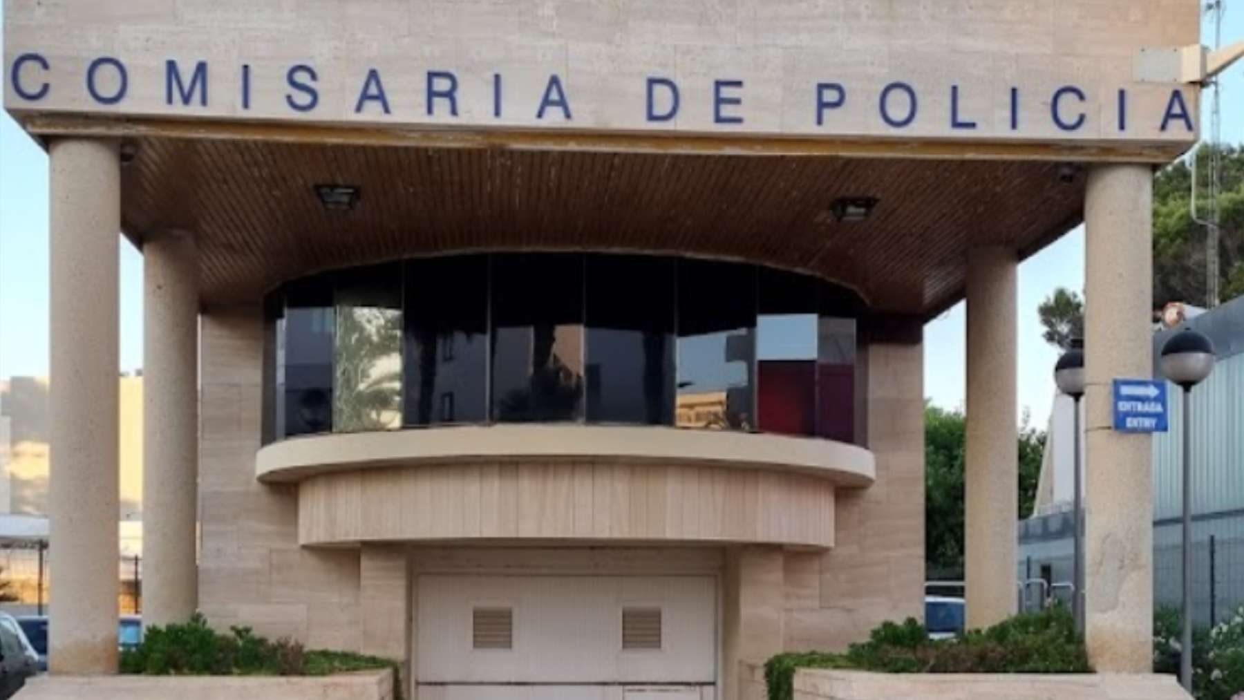 Fachada de la comisaría de la Policía Nacional en Playa de Palma.