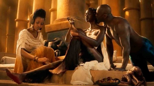 Tres mil años esperándote