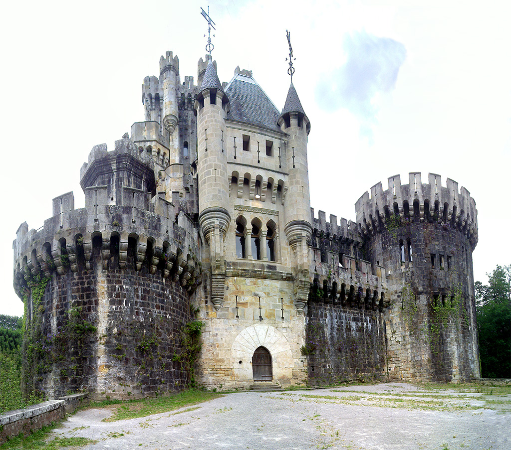 El impresionante y desconocido castillo de España perfecto para una escapada primaveral