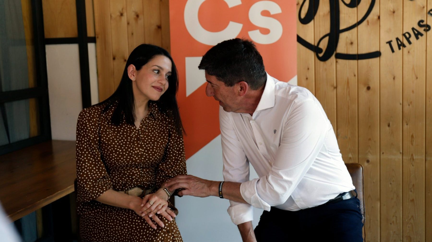 La presidenta de Cs, Inés Arrimadas, junto a Juan Marín (ÁLEX ZEA / EUROPA PRESS).