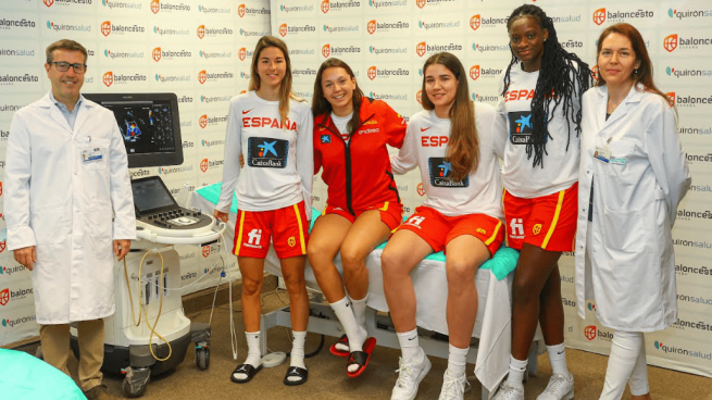 La Jiménez Díaz hace el reconocimiento médico a la Selección Española de Baloncesto femenino