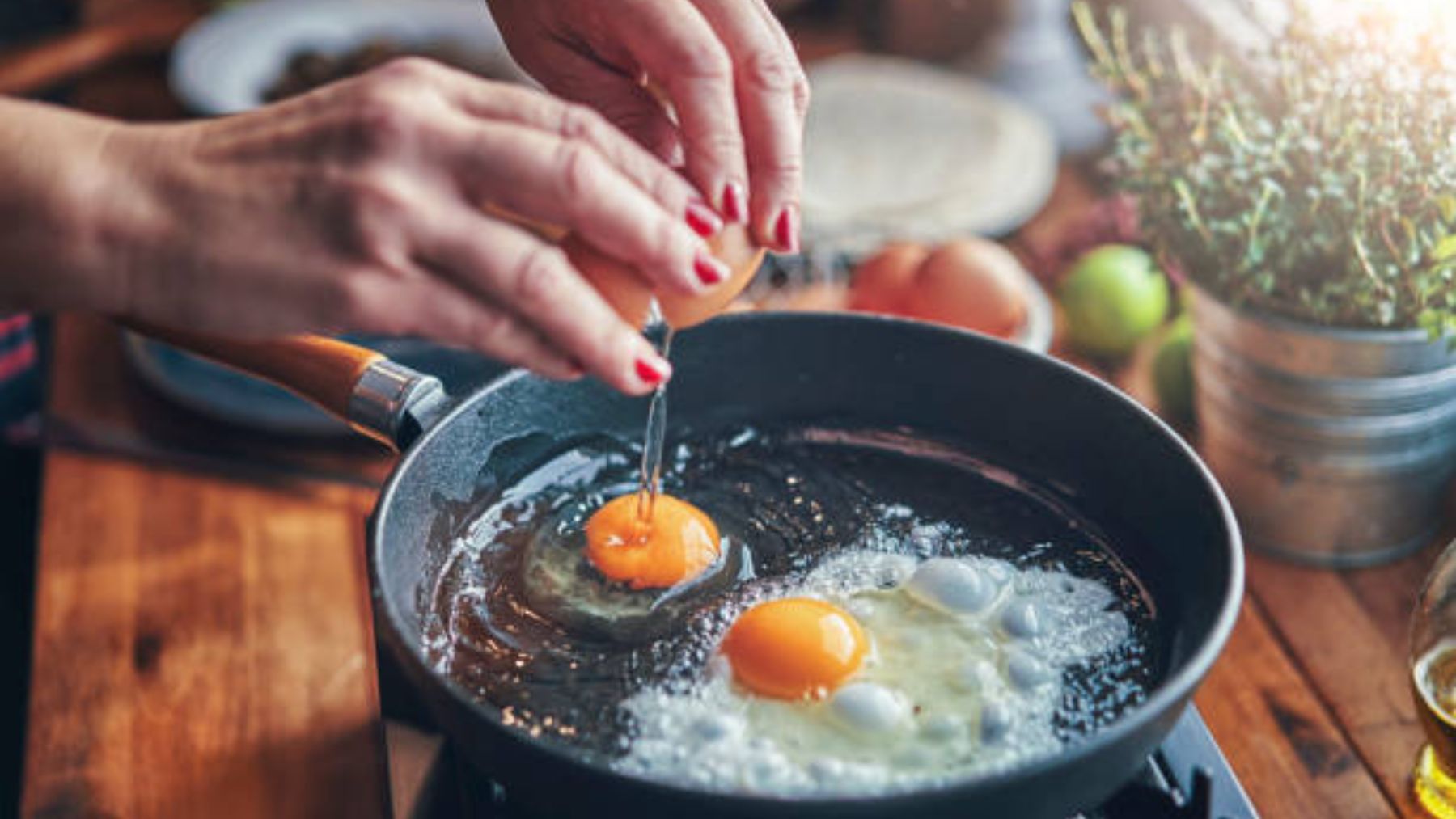 Consejos para cocer huevos según un científico