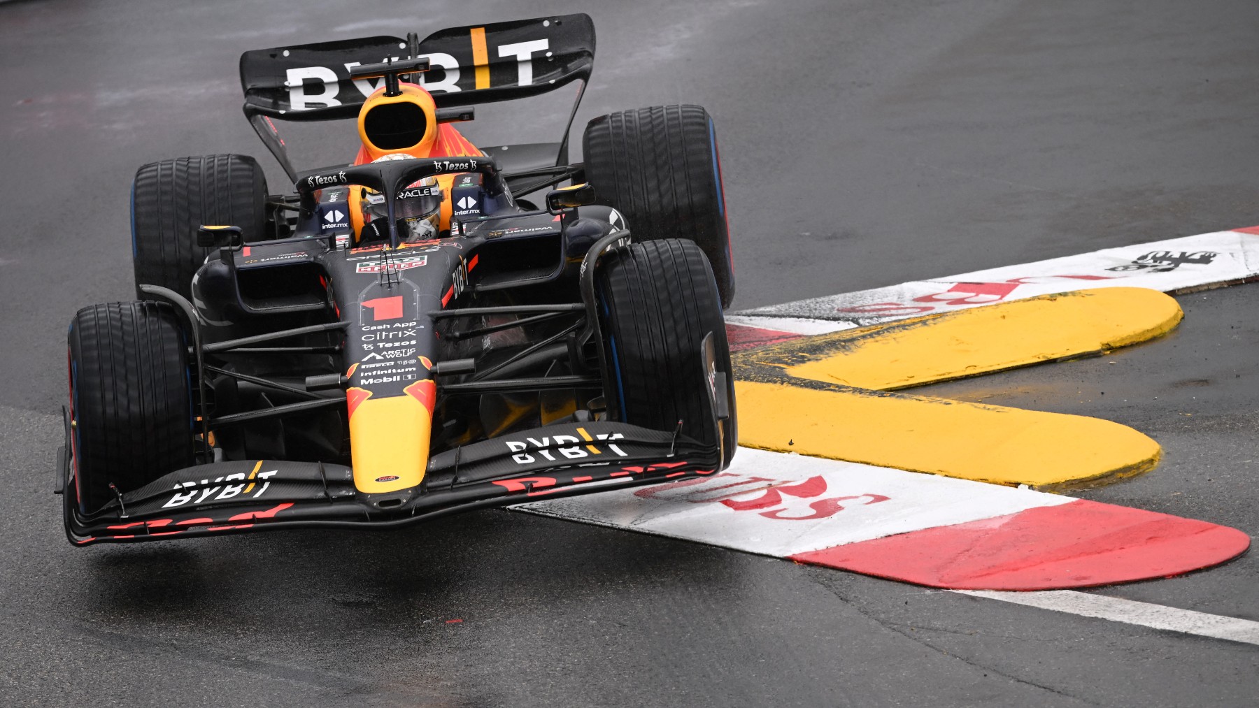 Max Verstappen durante el GP de Mónaco de F1. (AFP)