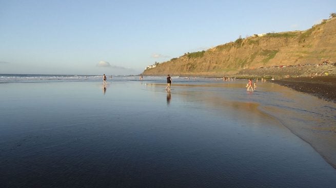 Las increíbles playas de arena negra que debes conocer