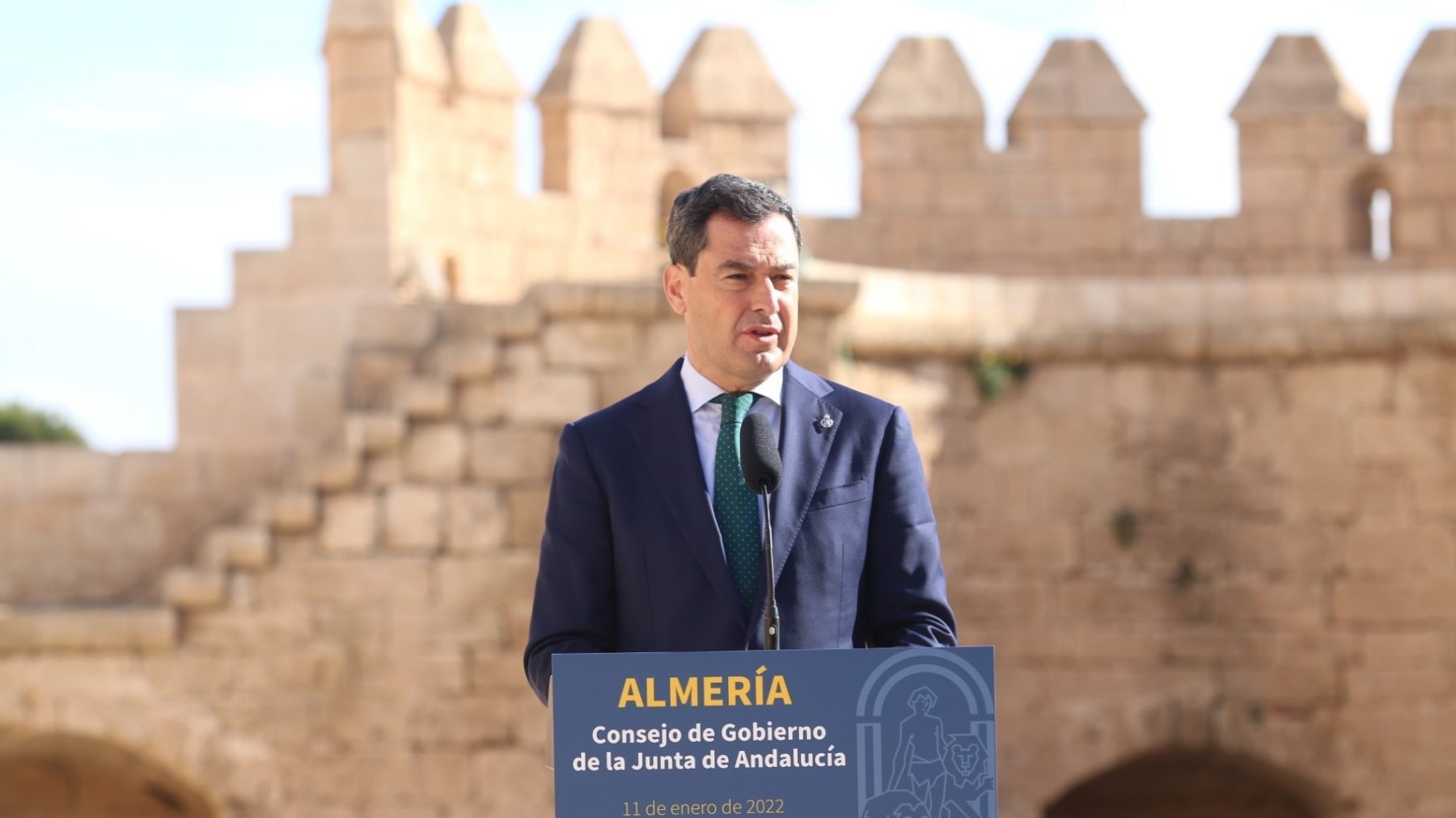 Moreno ofrece una rueda de prensa tras la reunión del Consejo de Gobierno en La Alcazaba de Almería (EUROPA PRESS).