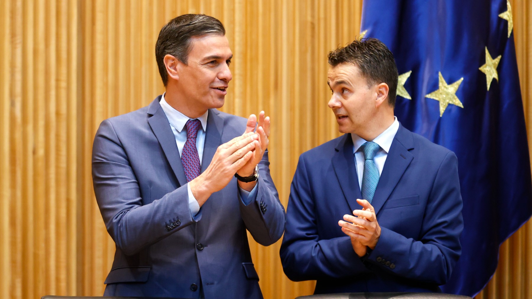 Pedro Sánchez y Héctor Gómez, ambos en el Congreso. (Foto: Efe)