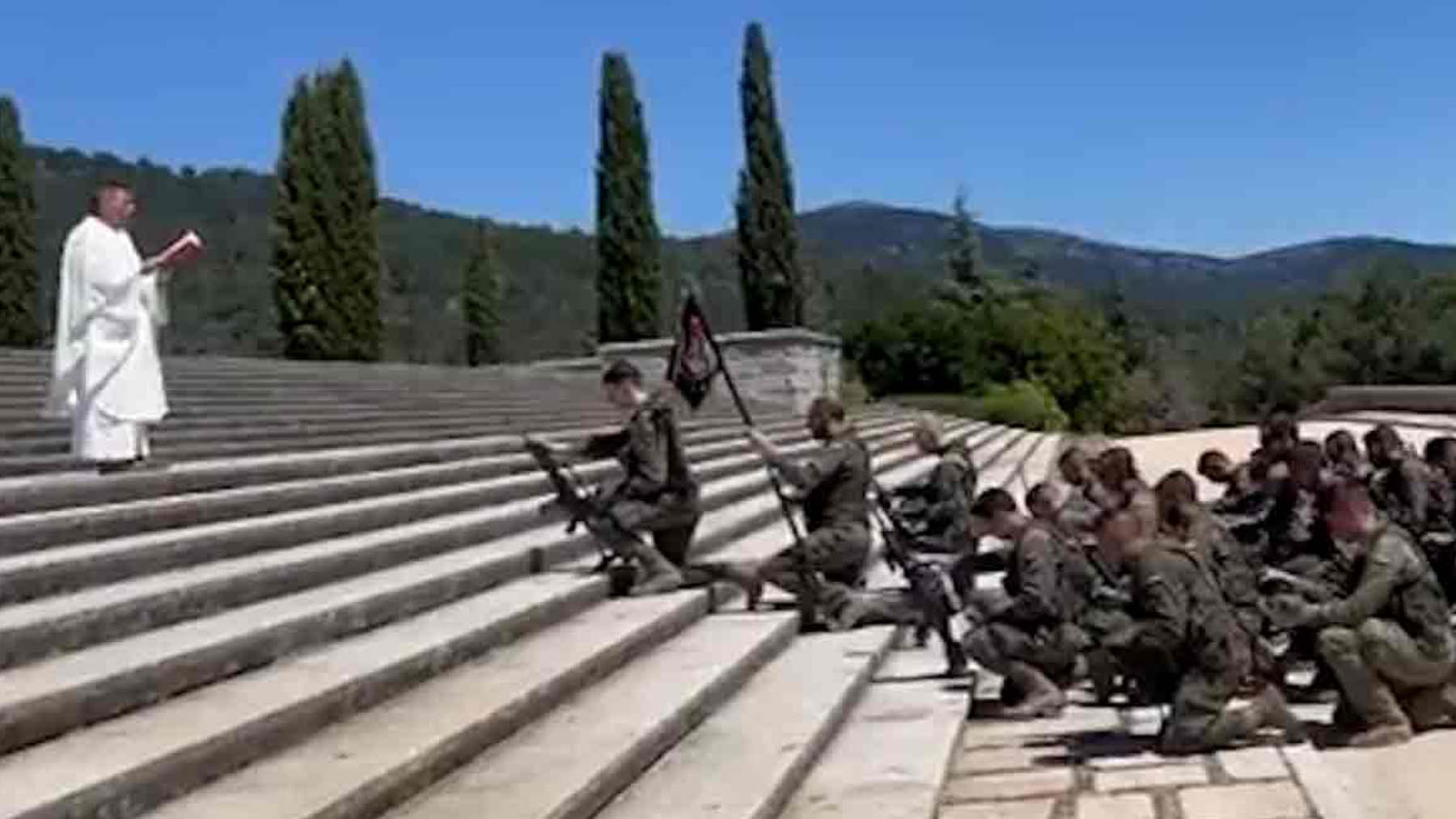 Una unidad del Ejército en el Valle de los Caídos.