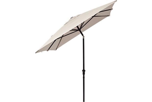 Leroy Merlin celebra su aniversario con grandes ofertas en sombrillas y  parasoles con hasta un 25% de descuento (y envío gratis)