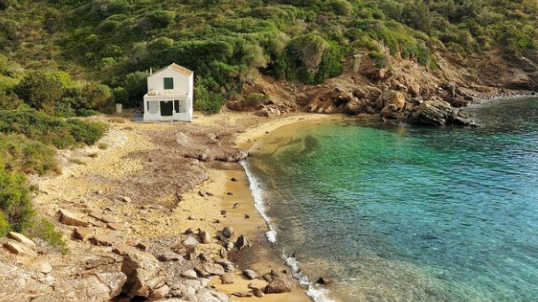 No puedes dejar de visitar esta cala, la más espectacular Menorca