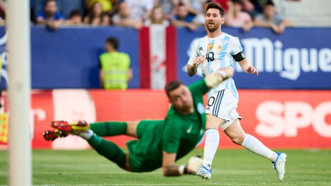 Messi recupera el Messi recupera el olfato con Argentina y firma un repóker contra Estoniaolfato con Argentina y firma un repóker contra EstoniaMessi recupera el olfato con Argentina y firma un repóker contra Estonia