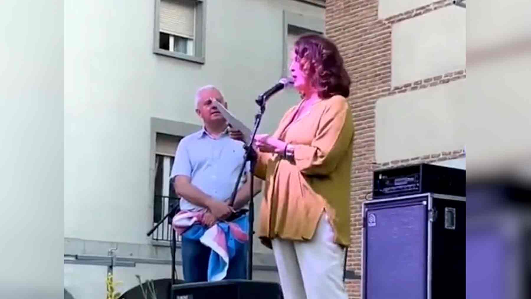 La ex diputada del PSOE en Madrid Carla Antonelli y el alcalde de San Sebastián de los Reyes, Narciso Romero.