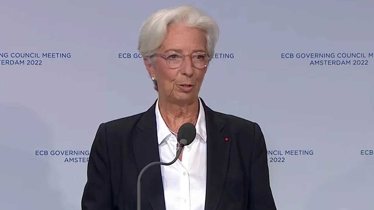 El euro y los bonos caen tras la reunión del BCE, presidido por Christine Lagarde.