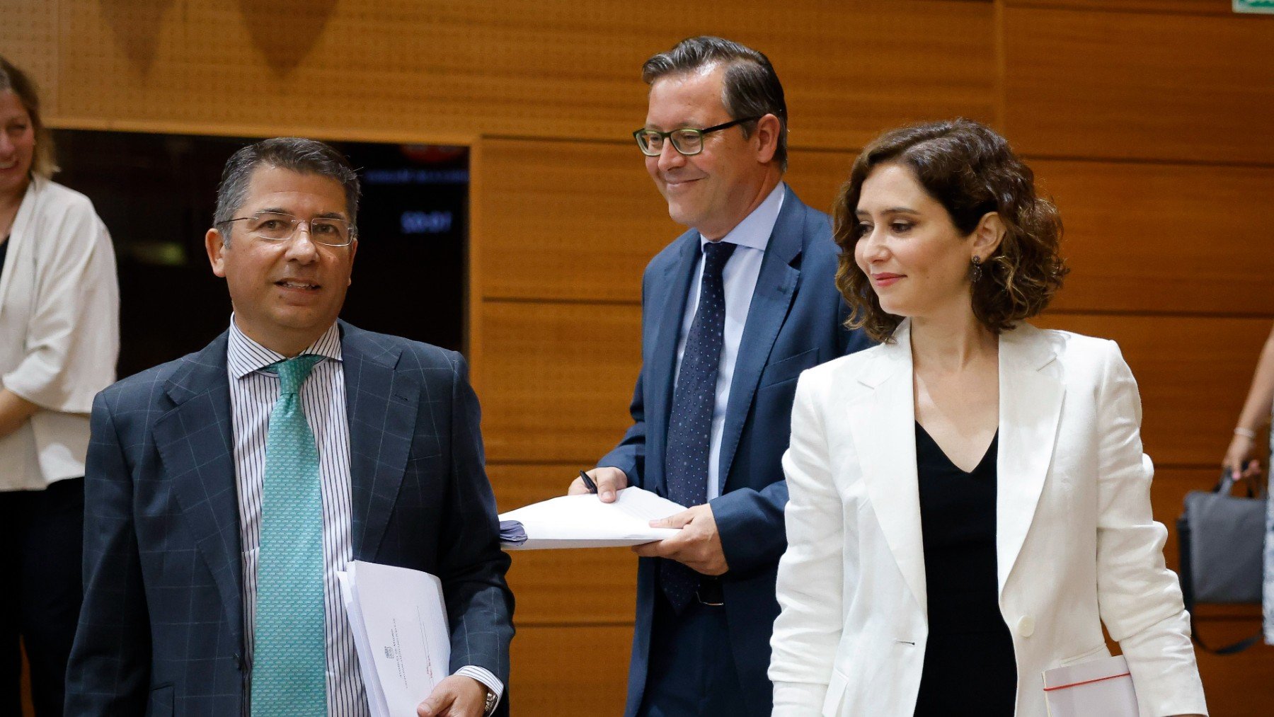 Pedro Muñoz Abrines, Alfonso Serrano e Isabel Díaz Ayuso.