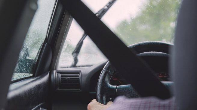 Esta es la razón de porqué te mareas cuando vas en coche
