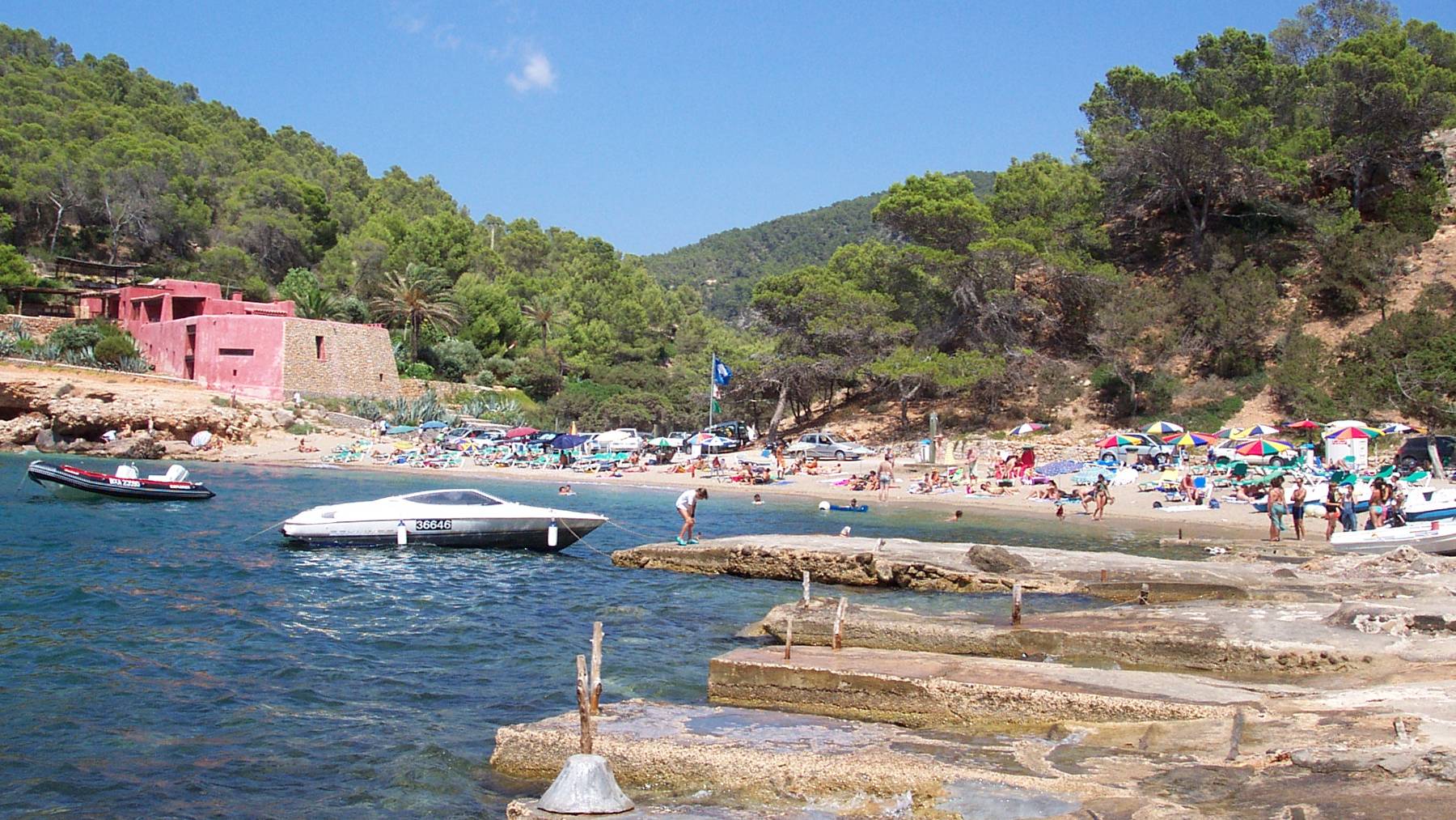 Panorámica de Cala Salada, en Ibiza.