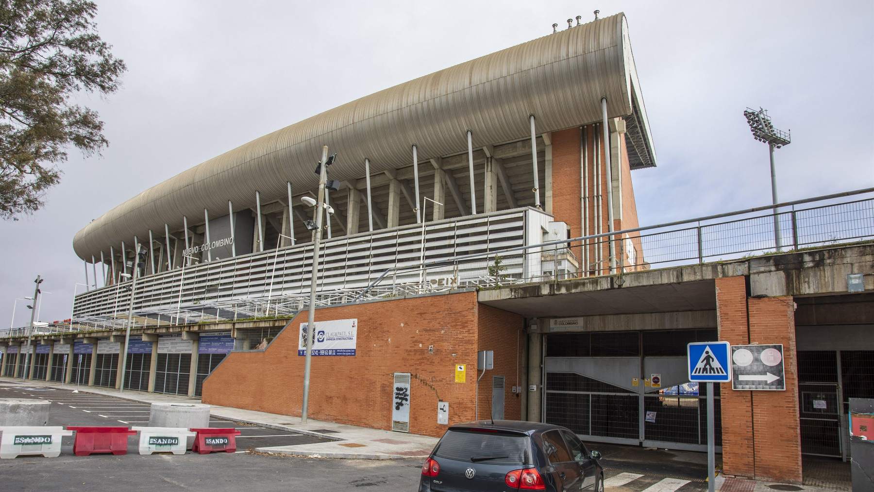 Exterior del estadio del Recreativo de Huelva.