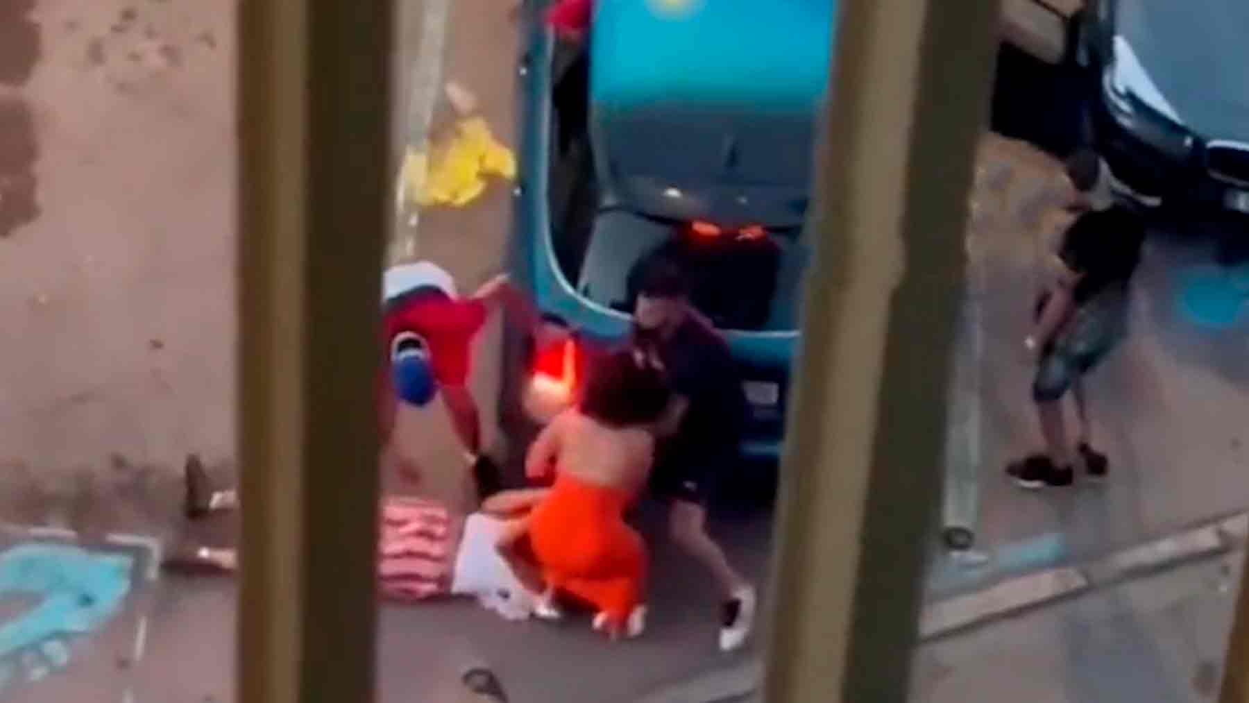 Un grupo de jóvenes propina una brutal paliza a un hombre en Lloret de Mar