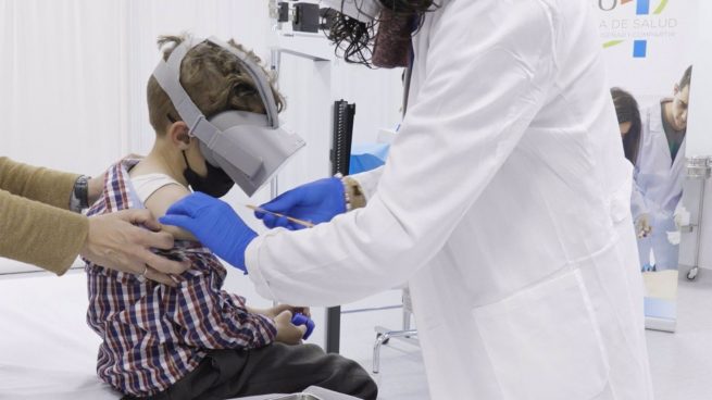 Realidad virtual para reducir la ansiedad y la sensación de dolor de los niños en la vacunación