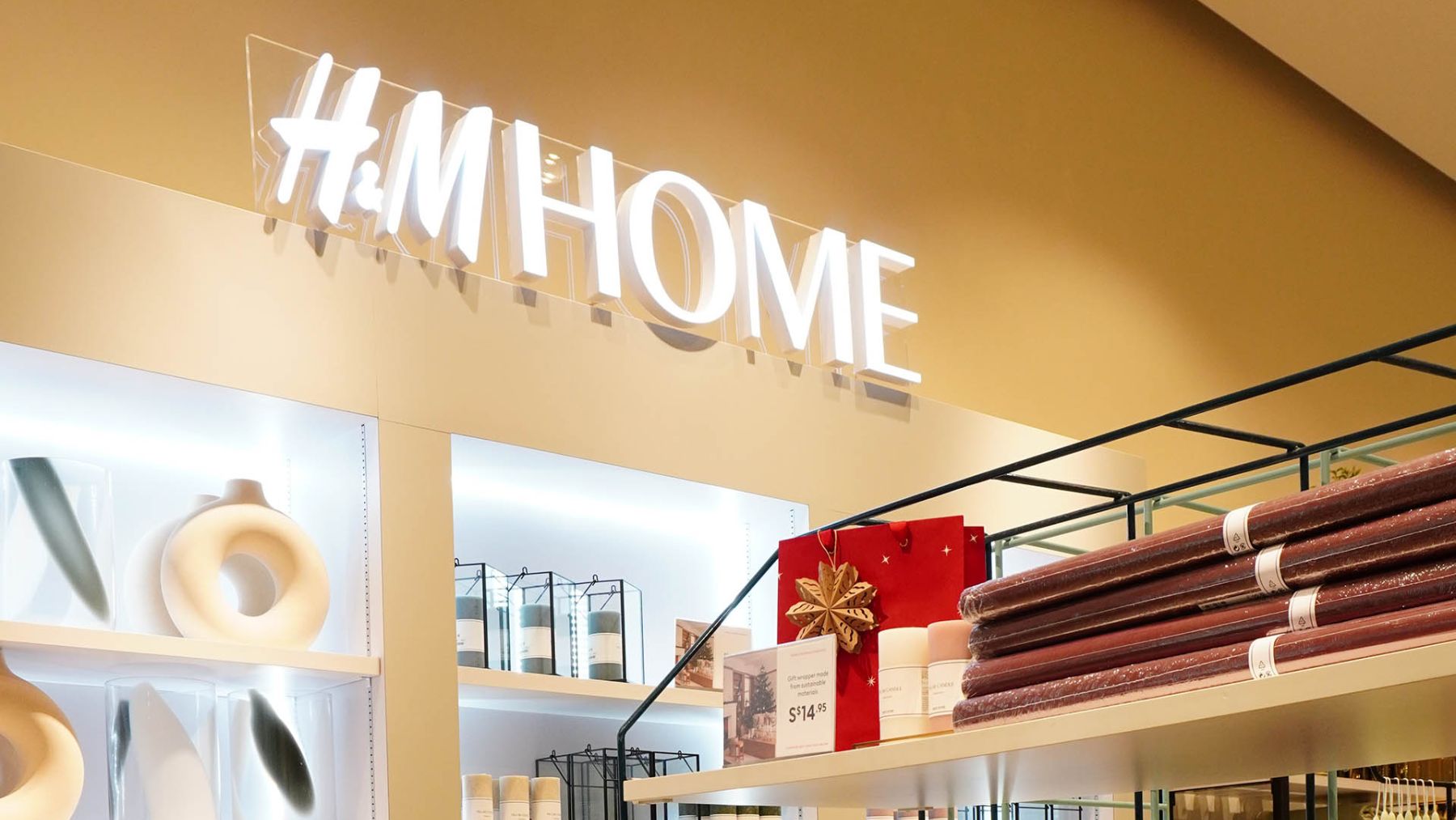 Descubre los cojines rebajados que arrasan en H&M Home
