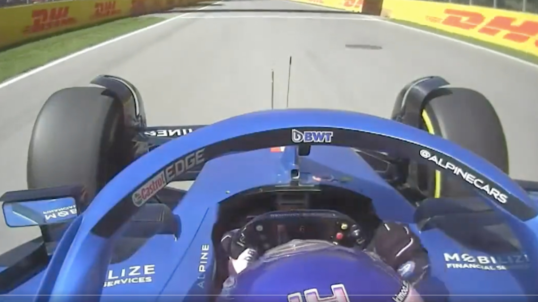 Fernando Alonso en pleno arranque de furia. (DAZN)