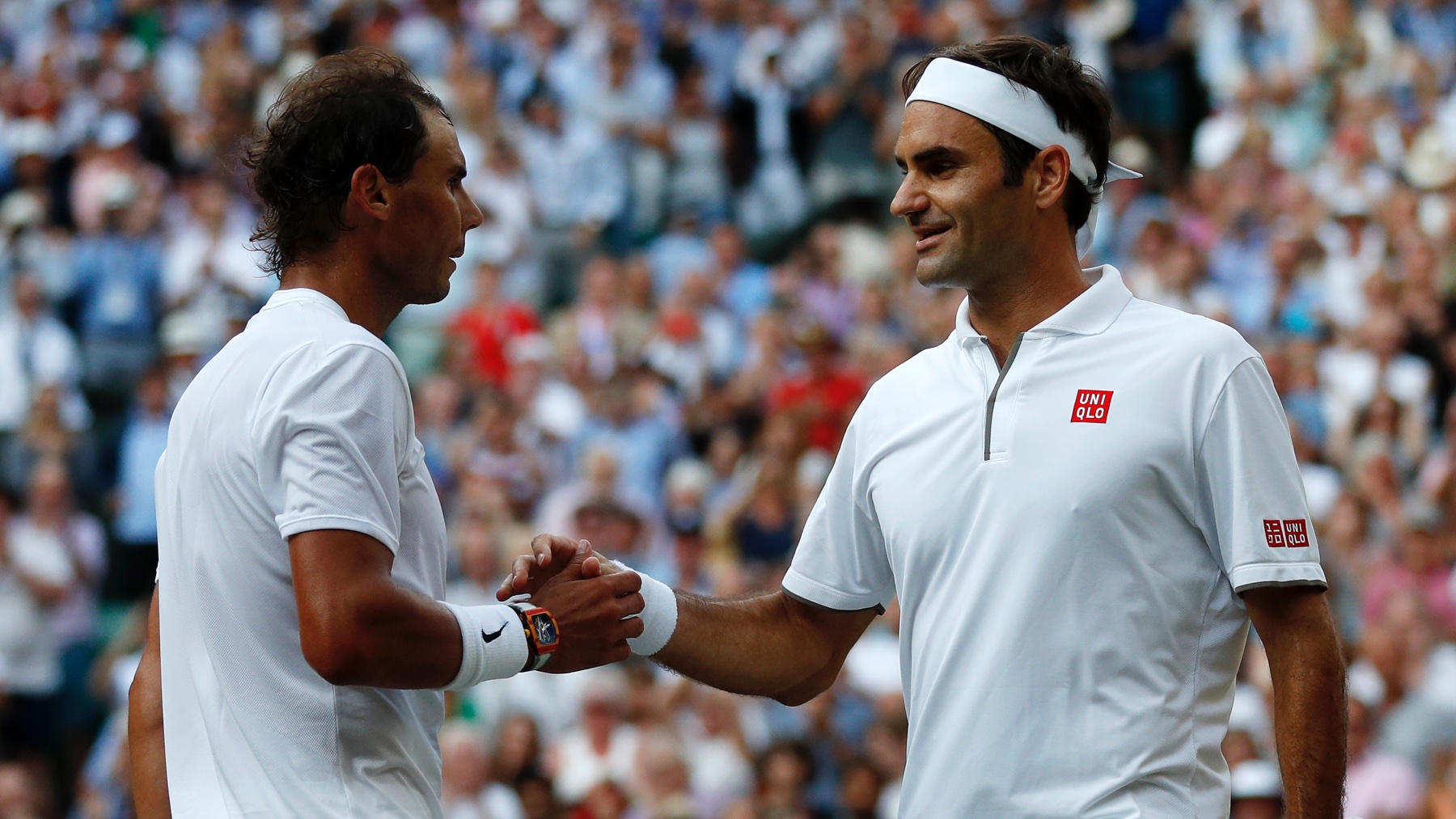 Rafa Nadal y Roger Federer en Wimbledon 2019. (Getty)
