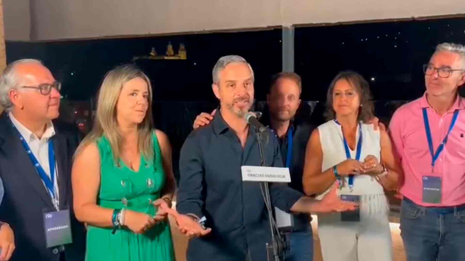 Juan Bravo con sus compañeros del PP de Jaén.